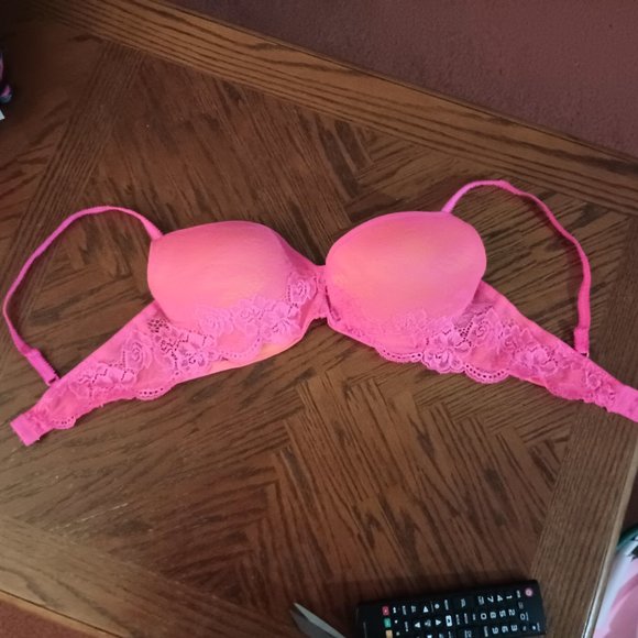 GUC ~ XOXO Push-Up Bra with Orange Padding and Hot Pink Lace Overlay (Size: 38C) - Picture 4 of 5